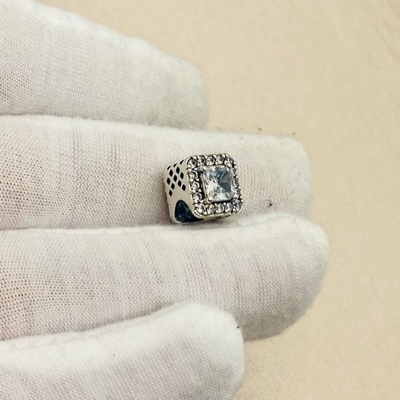EUC Pandora 796206CZ Sterling Silver Geometric Radiance Charm w/ Clear Zirconia - Picture 5 of 8